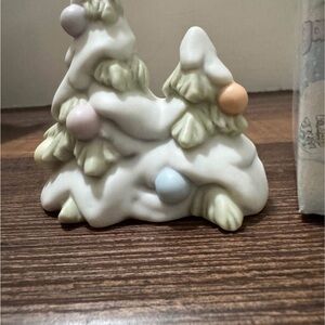 Precious moment Doubletree figurine